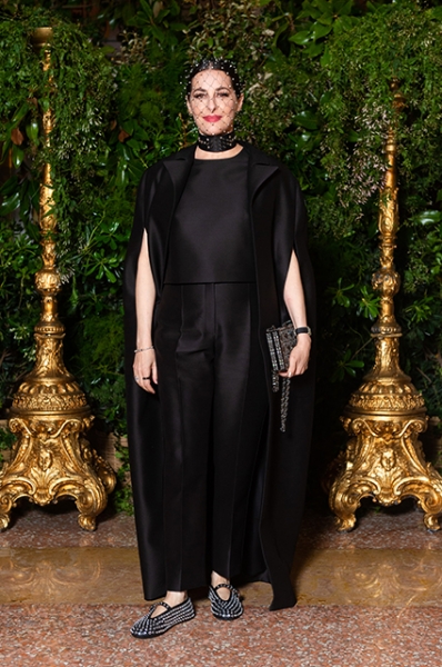 Dress Code. В Венеции прошел гала-вечер Dior. Среди гостей — Летиция Каста, Катрин Денев, дочь Умы Турман Майя Хоук