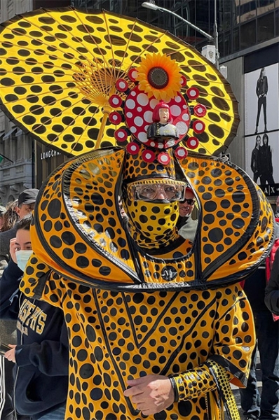 В Нью-Йорке прошел традиционный пасхальный парад шляпок
