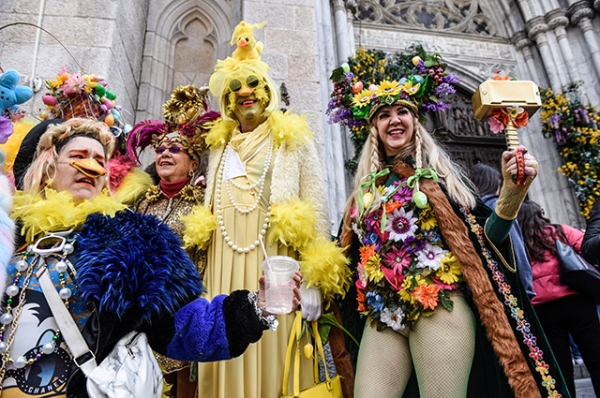 В Нью-Йорке прошел традиционный пасхальный парад шляпок