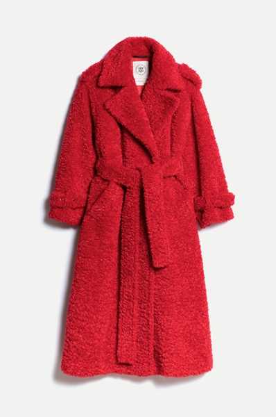Красный цвет покорил Кейт Миддлтон и Неделю моды: 8 вещей, которые можно носить прямо сейчас