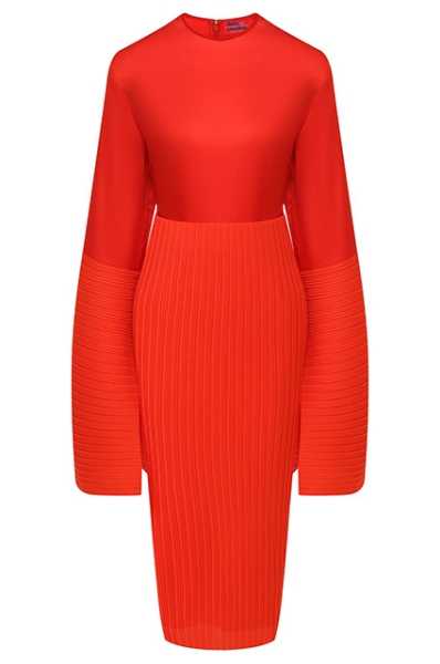 Красный цвет покорил Кейт Миддлтон и Неделю моды: 8 вещей, которые можно носить прямо сейчас