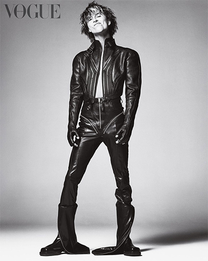 Тимоти Шаламе снялся для британского Vogue. Он стал первым мужчиной на обложке печатного номера